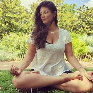 Mélissa Perez - Espace Santerra Lyon, , Yoga/méditation/relaxologie 
