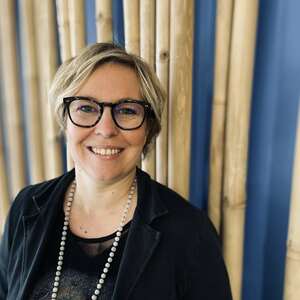 JAVELIER Marie-Laure à Lyon Lyon, , Aromathérapie, Gemmothérapie, Phytothérapie, Exercices respiratoires , Techniques respiratoires, Massages relaxants , Réflexologie plantaire, Fleurs de Bach, Méthodes Naet/BBA/Total Reset , Nutrition et diététique  , Micronutrition, Naturopathie