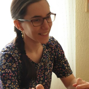 Marie Cheruy - Minute Naturo Grenoble, , Hygiène alimentaire et nutrition, Gemmothérapie, Phytothérapie, Bains dérivatifs, Réflexologie plantaire, Fleurs de Bach, Naturopathie, Accompagnement du féminin, Accompagnement en périnatalité / grossesse
