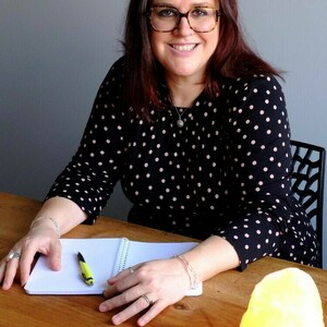 Sophie NASSITTI Lyon, , Micronutrition, Aromathérapie - Olfactothérapie, Gemmothérapie, Phytothérapie, Réflexologie plantaire, Fleurs de Bach, Massage ayurvédique, Naturopathie, Massage lymphatique drainant modelant, Accompagnement du féminin