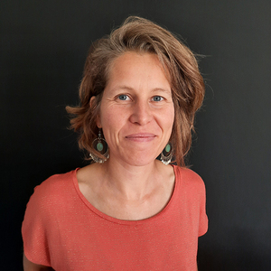 Julie Houriez Wambrechies, , Hygiène alimentaire et nutrition, Cures de restriction, diète, mono diète et jeûne , Aromathérapie - Olfactothérapie, Gemmothérapie, Phytothérapie, Exercices respiratoires , Fleurs de Bach, Formation et enseignement, Naturopathie