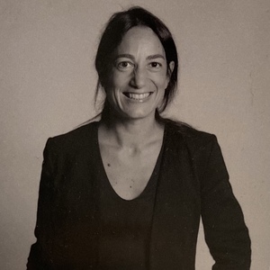 Elodie MARIE / C’Bien Sucy-en-Brie, , Iridologie , Bol d’air, Sudation , Massages relaxants , Naturopathie, Massage lymphatique drainant modelant, Fleurs de Bach, Stages, animations, conférences