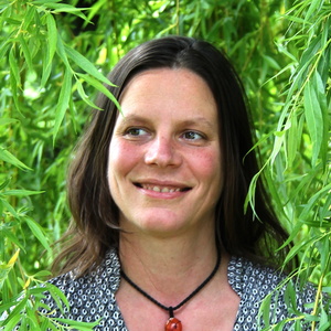 Stéphanie Perrin Montéléger, , Hygiène alimentaire et nutrition, Aromathérapie - Olfactothérapie, Gemmothérapie, Phytothérapie, Fleurs de Bach, Naturopathie, Massages relaxants , Réflexologie plantaire, Accompagnement du féminin, Stages, animations, conférences