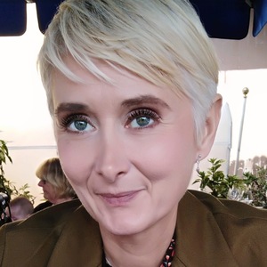 Cabinet de Naturopathie Cereda Sandrine Archamps, , Iridologie , Hygiène alimentaire et nutrition, Micronutrition, Aromathérapie - Olfactothérapie, Gemmothérapie, Phytothérapie, Massages relaxants , Réflexologie endo-nasale , Réflexologie auriculaire, Fleurs de Bach, Rééquilibrage énergétique manuel, Posturologie , Détox ionique , Naturopathie