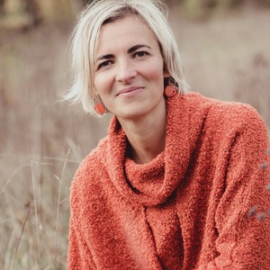 Virginie GALLEY Échelles, , Iridologie , Morphologie , Hygiène alimentaire et nutrition, Aromathérapie - Olfactothérapie, Gemmothérapie, Phytothérapie, Réflexologie plantaire, Fleurs de Bach, Naturopathie