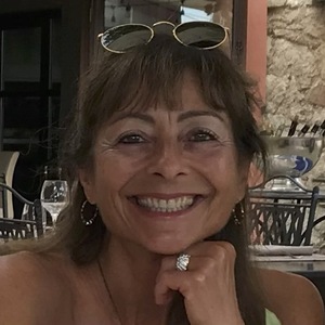 Karina Carpentier / L'arbre qui chante Villeneuve-d'Ascq, , Iridologie , Hygiène alimentaire et nutrition, Cures de restriction, diète, mono diète et jeûne , Micronutrition, Aromathérapie - Olfactothérapie, Gemmothérapie, Phytothérapie, Exercices respiratoires , Massages relaxants , Réflexologie endo-nasale , Réflexologie plantaire, Réflexologie auriculaire, Fleurs de Bach, Formation et enseignement, Naturopathie, Morphologie 