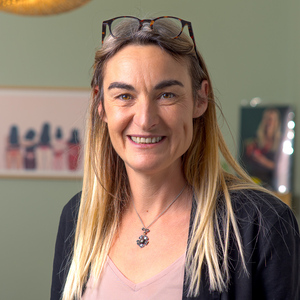 Bénédicte Pezziardi Lilas, , Iridologie , Morphologie , Hygiène alimentaire et nutrition, Cures de restriction, diète, mono diète et jeûne , Aromathérapie - Olfactothérapie, Gemmothérapie, Phytothérapie, Bol d’air, Exercices respiratoires , Techniques respiratoires, Revitalisation par les différentes cures d’eau , Bains dérivatifs, Massages relaxants , Réflexologie plantaire, Réflexologie auriculaire, Fleurs de Bach, Yoga/méditation/relaxologie , Posturologie , Ventousothérapie/Cupping , Naturopathie, Activités physiques, Massage lymphatique drainant modelant, Stages, animations, conférences