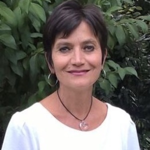 ISABELLE VILLALON Antony, , Iridologie , Hygiène alimentaire et nutrition, Micronutrition, Aromathérapie - Olfactothérapie, Gemmothérapie, Phytothérapie, Bol d’air, Fleurs de Bach, Psychopratique, PNL, EFT , IMO, Naturopathie