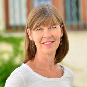 Régine THOMET Sartrouville, , Hygiène alimentaire et nutrition, Cures de restriction, diète, mono diète et jeûne , Aromathérapie - Olfactothérapie, Gemmothérapie, Phytothérapie, Exercices respiratoires , Techniques respiratoires, Stages, animations, conférences, Sophrologie, EFT , Naturopathie