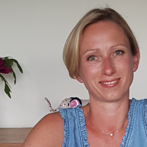 Stéphanie Ceugniez - Le Tiroir aux Essences Gruson, , Aromathérapie - Olfactothérapie, Fleurs de Bach, Gemmothérapie, Micronutrition, Naturopathie, Hygiène alimentaire et nutrition, Phytothérapie, Réflexologie plantaire, Stages, animations, conférences