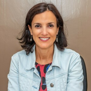 Chrystelle BRUNELLE Écully, , Aromathérapie - Olfactothérapie, Fleurs de Bach, Gemmothérapie, Iridologie , Kinésiologie , Massages relaxants , Naturopathie, Phytothérapie, Réflexologie auriculaire, Réflexologie plantaire, Stages, animations, conférences, Techniques respiratoires, Yoga/méditation/relaxologie 