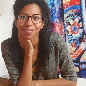 Ayito N'GUEMA Ventabren, , Aromathérapie - Olfactothérapie, Bols tibétains, Massage lymphatique drainant modelant, Formation et enseignement, Gemmothérapie, Massages relaxants , Méthode Niromathé , Naturopathie, Hygiène alimentaire et nutrition, Phytothérapie, Rééquilibrage énergétique manuel, Stages, animations, conférences, Yoga/méditation/relaxologie 