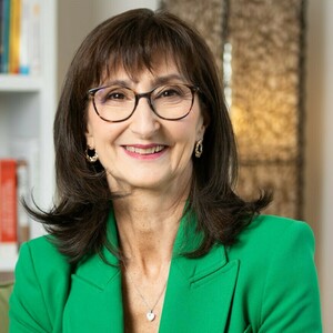 Katty Lucas / Naturo-Vitality Morangis, , Accompagnement adolescent, Accompagnement de l'enfance & petite enfance, Accompagnement des séniors, Accompagnement du féminin, Accompagnement naturopathique d'un trouble spécifique, Aromathérapie - Olfactothérapie, Cures de restriction, diète, mono diète et jeûne , Exercices respiratoires , Fleurs de Bach, Gemmothérapie, Hygiène alimentaire et nutrition, Iridologie , Massages relaxants , Micronutrition, Morphologie , Naturopathie, Réflexologie plantaire, Stages, animations, conférences, Techniques respiratoires