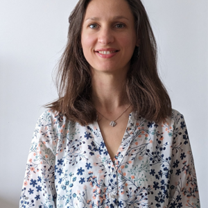 Valérie Gravan Rennes, , Accompagnement de l'enfance & petite enfance, Accompagnement du féminin, Accompagnement en périnatalité / grossesse, Accompagnement naturopathique d'un trouble spécifique, Activités physiques, Aromathérapie - Olfactothérapie, Cures de restriction, diète, mono diète et jeûne , EFT , Exercices respiratoires , Fleurs de Bach, Gemmothérapie, Hygiène alimentaire et nutrition, Iridologie , Médecine traditionnelle chinoise , Micronutrition, Naturopathie, Phytothérapie, Qi qong , Réflexologie auriculaire, Réflexologie endo-nasale , Stages, animations, conférences, Techniques manuelles, Techniques respiratoires, Accompagnement adolescent, Accompagnement des séniors, Accompagnement du sportif, Massages relaxants , Somato-relaxologie, Techniques réflexes