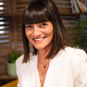 Justine Porquet La Madeleine, , Accompagnement adolescent, Accompagnement de l'enfance & petite enfance, Accompagnement du féminin, Accompagnement du sportif, Accompagnement en périnatalité / grossesse, Accompagnement naturopathique d'un trouble spécifique, Activités physiques, Aromathérapie - Olfactothérapie, Bols tibétains, Fleurs de Bach, Gemmothérapie, Hygiène alimentaire et nutrition, Naturopathie, Réflexologie plantaire